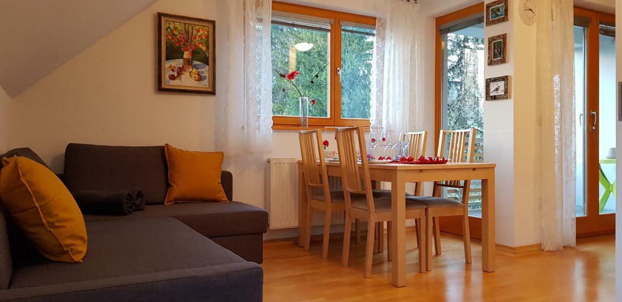 Апартаменты Yellow Apartma Краньска Гора Экстерьер фото